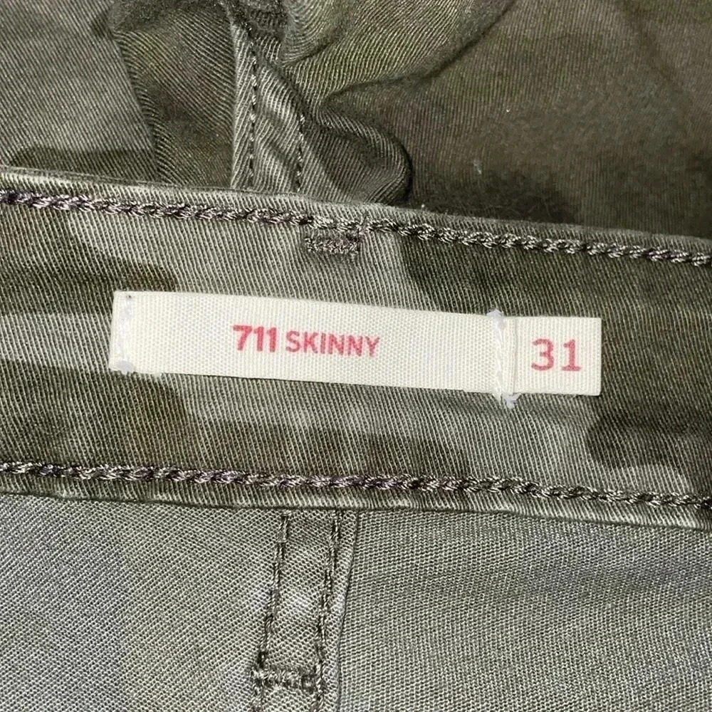 Levi’s Straus Camo Jeans- 31 - Picture 6 of 8